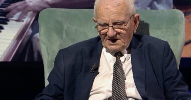 “Ëndrrat nisën në Shkodër”, rrëfehet Robert Radoja: Firzamonika e Prenk Jakovës më bëri që ta dua muzikën