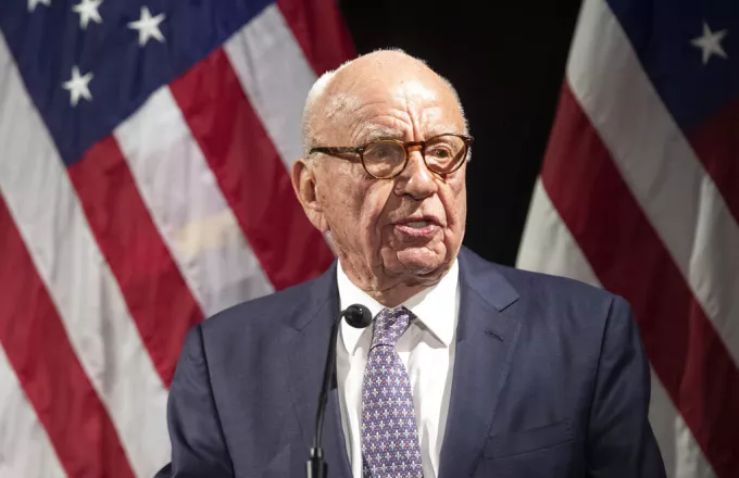 Manjati i medias, Rupert Murdoch jep dorëheqjen si drejtor i Fox News pas 70 vitesh