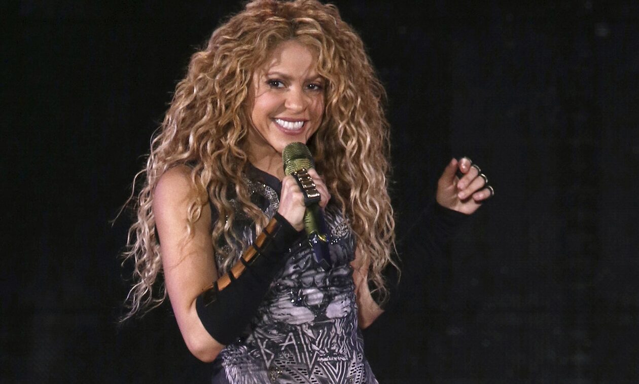Shakira sërish dedikim Piques në këngën e re, “skandali” me dadon e pushuar nga puna