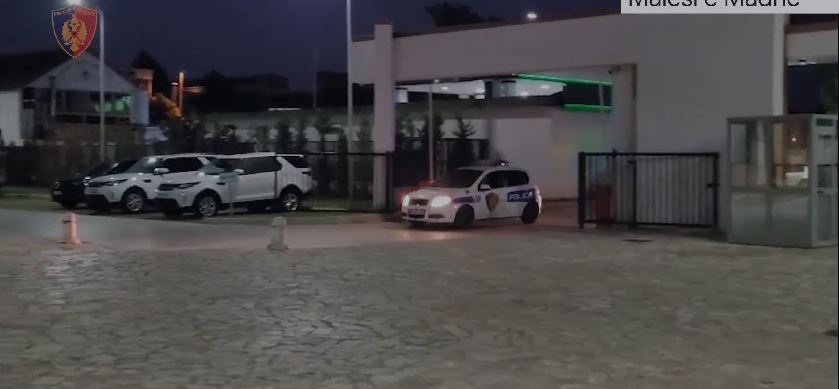 Tentoi të vidhte me dhunë banesën e një të moshuare, arrestohet 20 vjeçari në Shkodër