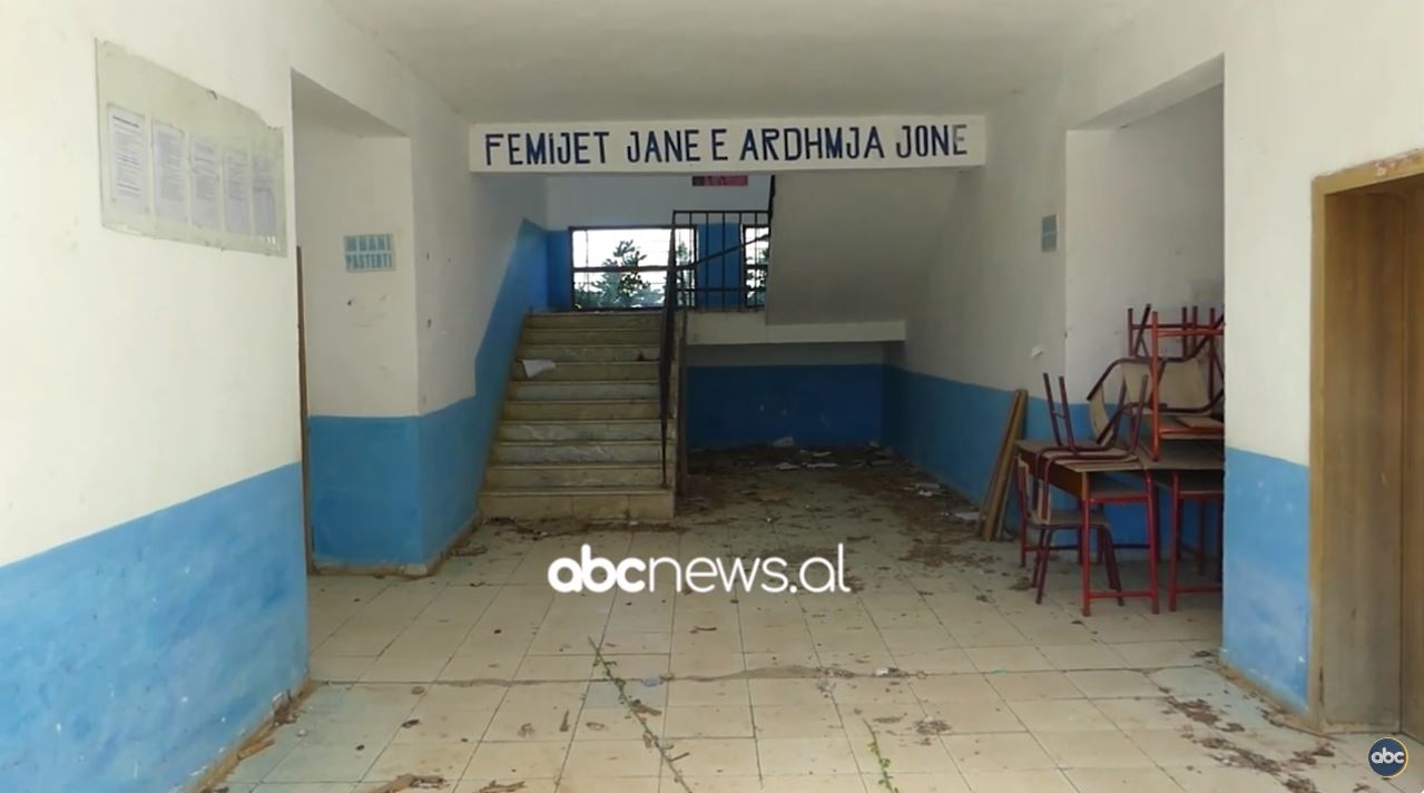 Shkolla u dëmtua nga tërmeti/ Nxënësit në Funar të Librazhdit bojkotojnë mësimin: Protesta pa afat