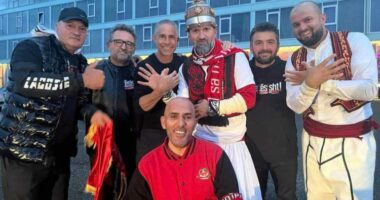 Sylvinho b&euml;n shqiponj&euml;n dhe takohet me &ldquo;Sk&euml;nderbeun&rdquo; n&euml; Prag&euml;, entuziaz&euml;m pak or&euml; para ndeshjes