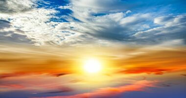 Shkencëtarët zbulojnë mikroplastikë në re