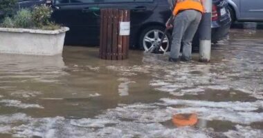 Moti i keq në Pogradec, breshëri bllokon pusetat e qytetit