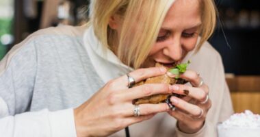 ADHD/ Pse mund të vështirësojë zakonet e të ngrënit dhe çfarë mund të bëni për këtë