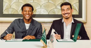 Ribashkim me shok&euml;t e skuadr&euml;s, Wijnaldum n&euml;nshkruan me Al-Ettifaq