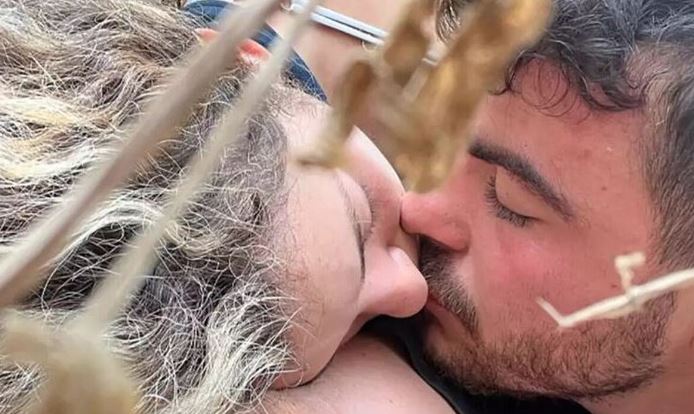 Mendonin se do të vdisnin, çifti izraelit fotografon puthjen e fundit për të ‘dokumentuar’ dashurinë e tyre