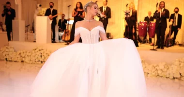 Paris Hilton kishte gati 45 fustane nusërie për dasmën e saj, por arriti të vishte vetëm gjashtë