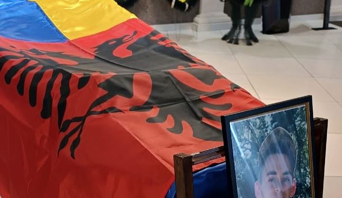 Vriten dy ushtarë shqiptarë në luftën në Ukrainë