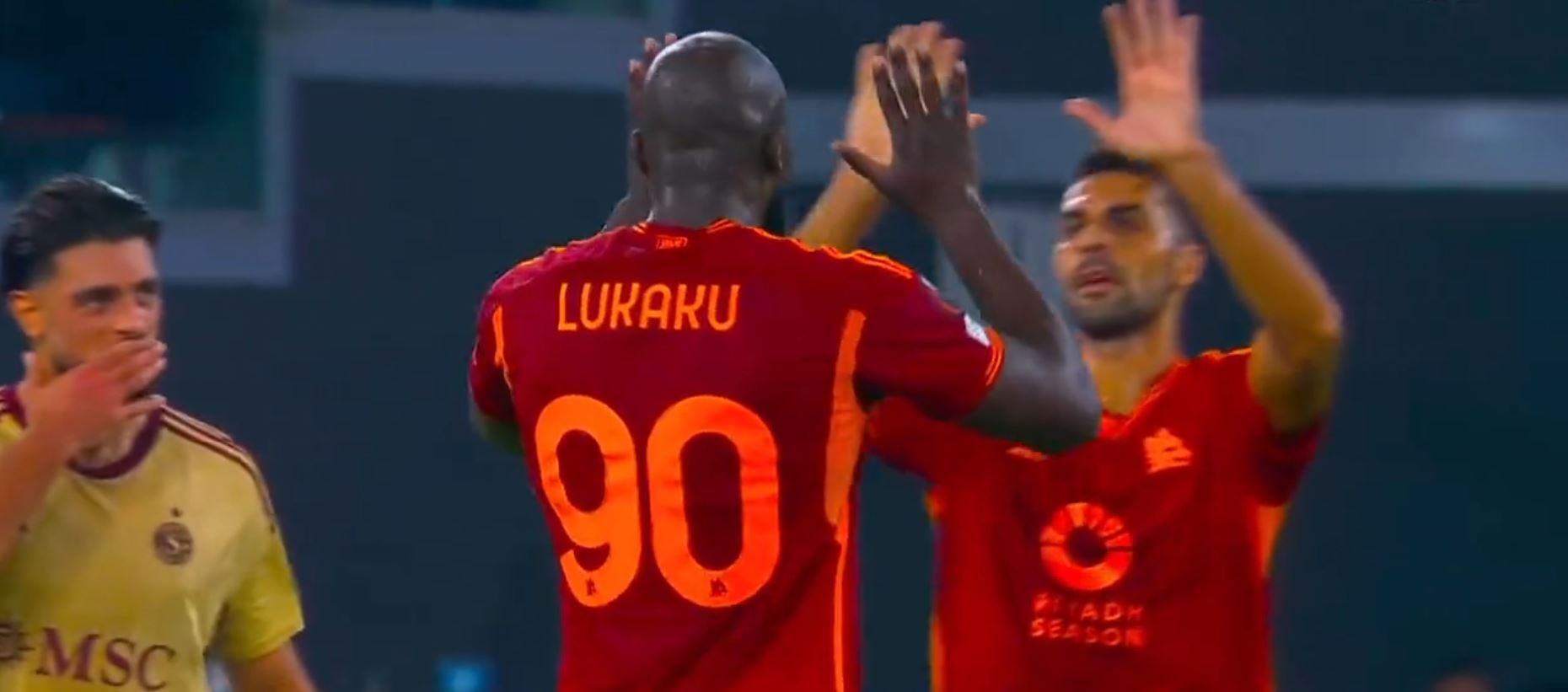 VIDEO/ Roma në avantazh, Lukaku përsëri shënues për “gladiatorët”