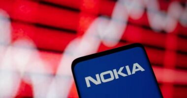 Nuk ia del dot me shpenzimet, Nokia pritet të shkurtojë rreth 14 mijë vende pune