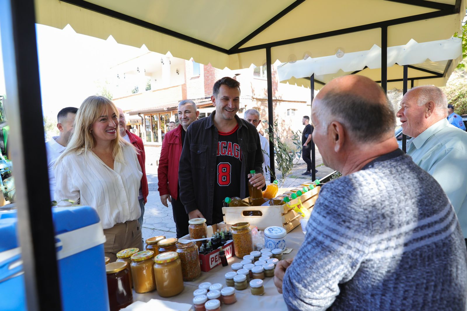 “Festa e Ullirit”, Veliaj: Krenarë që produktet ‘Made in Tirana’ tregtohen edhe në shtetet fqinjë