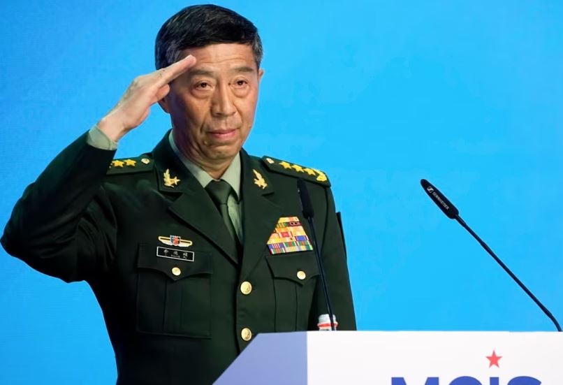 Stabiliteti i Kinës në pikëpyetje pas shkarkimit të Ministrit të Mbrojtjes