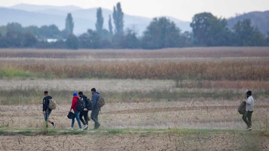 Sllovakia forcon kontrollet kufitare me Hungarinë për shkak të emigrantëve