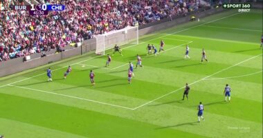VIDEO/ Vendasit t&euml; pafat, Chelsea gjen baraspesh&euml;n pas nj&euml; autogoli