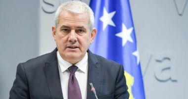 U negociua për largimin e terroristëve? Zveçla: Absolutisht jo. Hoxha: Jo çdo qen që shohim e vrasim