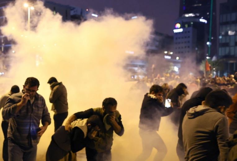 VIDEO/ Protesta në Stamboll kundër Izraelit, raportohet për 63 të plagosur