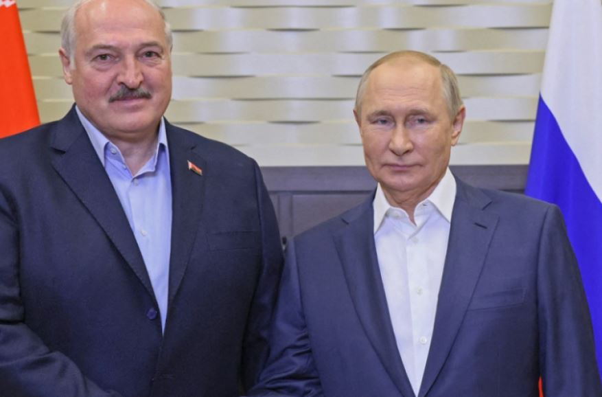 Lufta në Ukrainë/ Lukashenko thirrje Putin dhe Zelensky të rifillojnë bisedimet