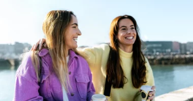 Dy shenjat e Horoskopit që përputhen me njëra-tjetrën si në dashuri ashtu edhe në miqësi