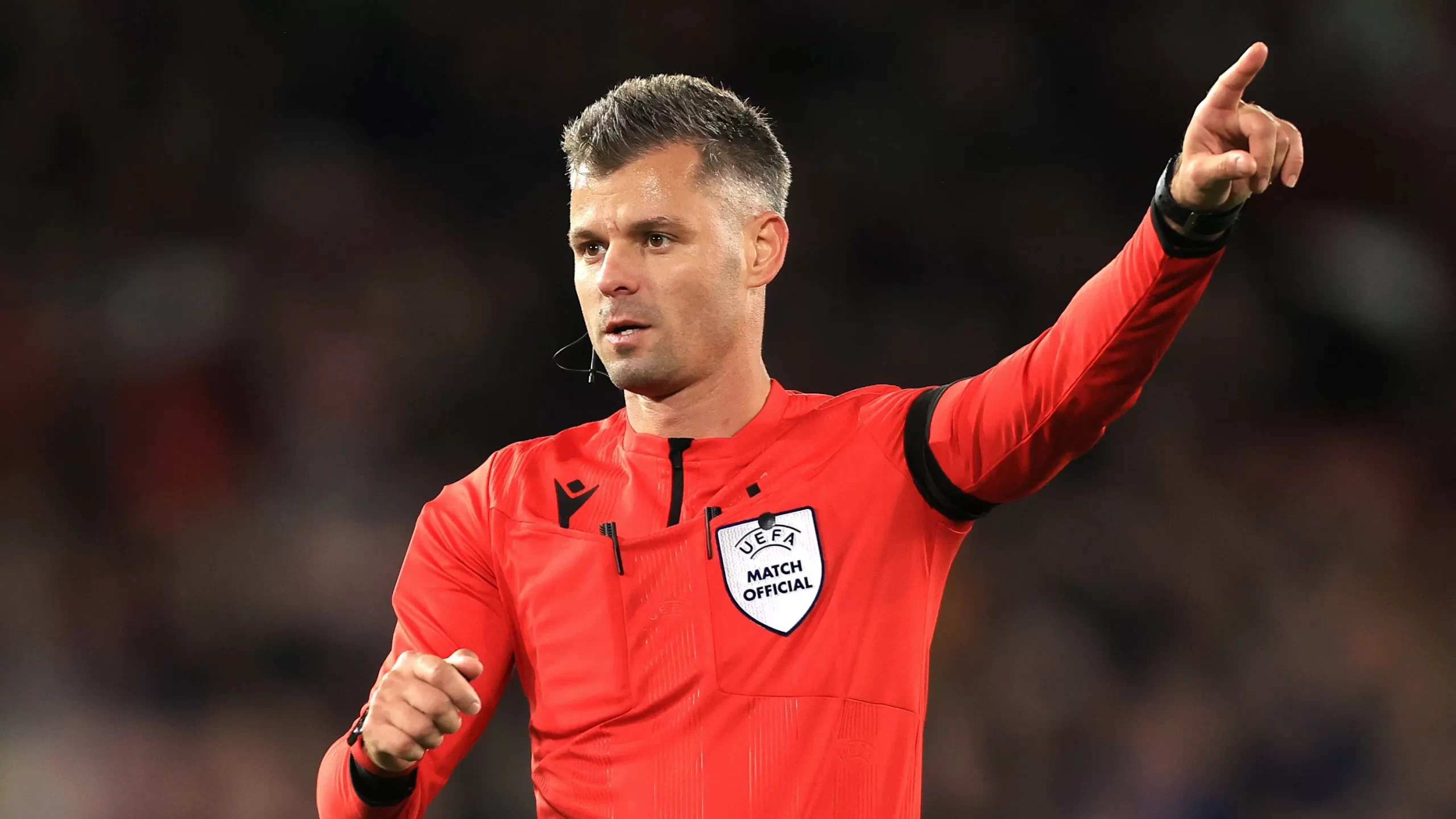 Tjetër “mision” për arbitrat shqiptarë, Enea Jorgji gjykon përballjen e rëndësishme në Europa League