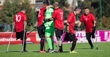 Miq&euml;sorja v&euml;llaz&euml;rore, Komb&euml;tarja e t&euml; amputuarve mposht Kosov&euml;n n&euml; &lsquo;Sht&euml;pin&euml; e Futbollit&rsquo;
