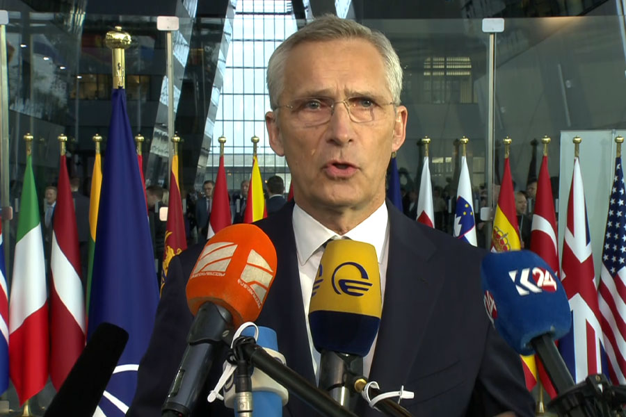 Stoltenberg: E rëndësishme që NATO ka shtuar praninë në Kosovë
