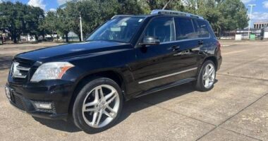 Pjesë e grupit të Laert Haxhisë, policia sekuestron “Benzi-n GLK” të Klea Gjatës