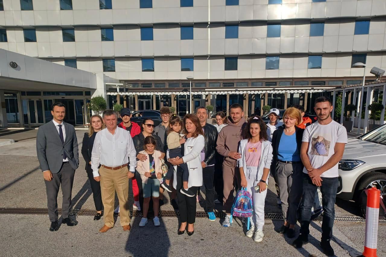Kthehen nga Izraeli edhe 20 shqiptarë të tjerë, udhëtuan përmes një fluturimi të organizuar nga Greqia