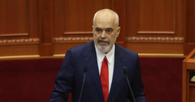 “Çfarë kemi me Serbinë ia themi në sy”, Rama: Kosovën nuk e ndihmojnë dot duke i shkuar pas, edhe kur qeverisja e saj…