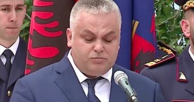 EMRI/ Jep dorëheqjen drejtori i paraburgimit të Vlorës