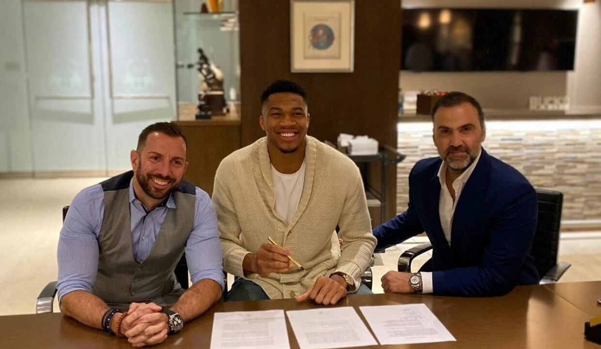 Pagë maksimale dhe rinovim kontrate, Antetokounmpo mbetet te Milwaukee Bucks