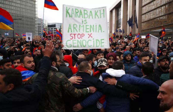 Konflikti në Nagorno-Karabakh/ Mijëra armenë protestuan në Bruksel për të denoncuar ‘bashkëfajësinë’ e BE-së