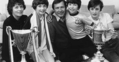 Zi e madhe për Alex Ferguson, ish-trajneri legjendar humbet njeriun e dashur