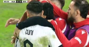 VIDEO/ “Çmendet” Muçi, sulmuesi kuqezi “bombardon” portën nga distanca