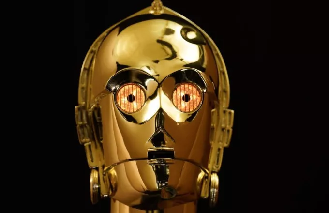 ‘Star Wars’/ Helmeta e C-3PO do të shitet në ankand për mbi 1 milion dollarë