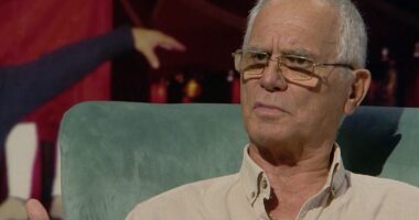 “U dashurova me vajzën e profesorit 10 vite më të vogël”, mjeshtri i cirkut: U ndamë për 7 vite se i internuan