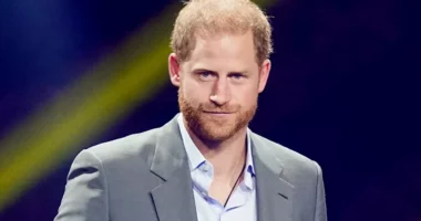 Pesë miqtë e Princit Harry që nuk i kthyen kurrë shpinën