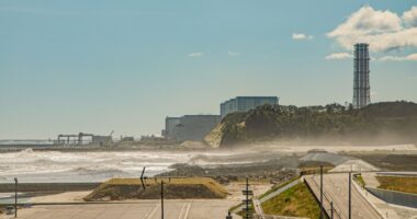 Japoni, kontaminohen dy punëtorë nga uji radioaktiv në termocentralin bërthamor të Fukushimës