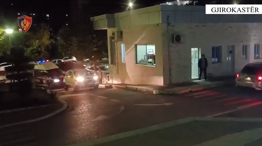 Gjirokastër/ Kapet me 5.2 kg kanabis në makinë, pranga shoferit dhe dy të tjerëve