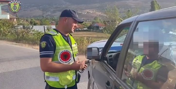 Rrugorja e Elbasanit në aksion/ Arrestohen 8 shoferë dhe gjoba të shumta për shkelje
