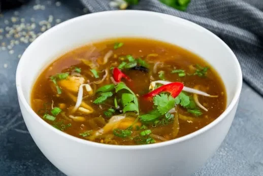A është supa ushqimi i duhur që duhet të hani kur jeni me grip?!