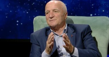 “Estrada e Tiranës dha shfaqje në Peshkopi”, trombisti i njohur tregon si u dashurua me instrumentin