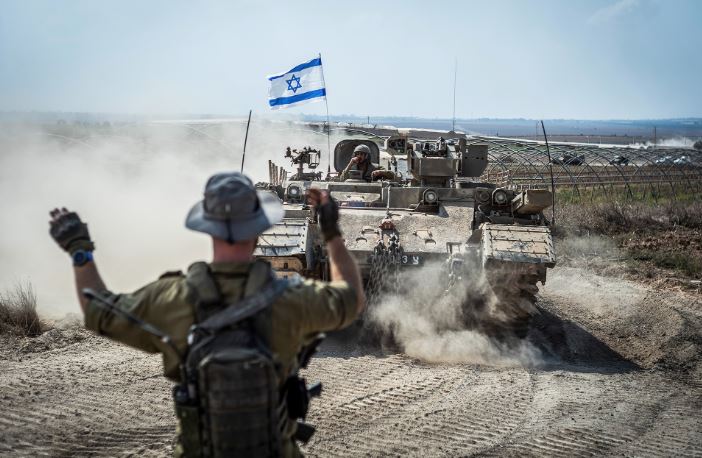 Izraeli vazhdon operacionet tokësore në Rripin e Gazës