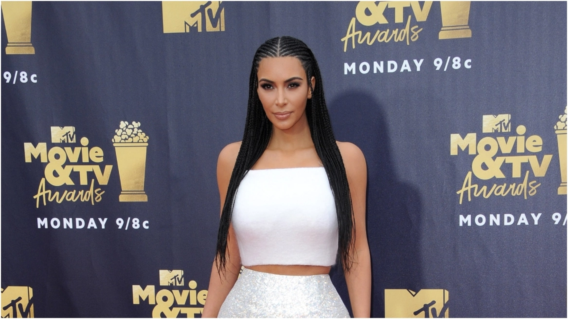 Kim Kardashian punësoi një burrë si dado dhe kishte frikë t’i tregonte Kanye West