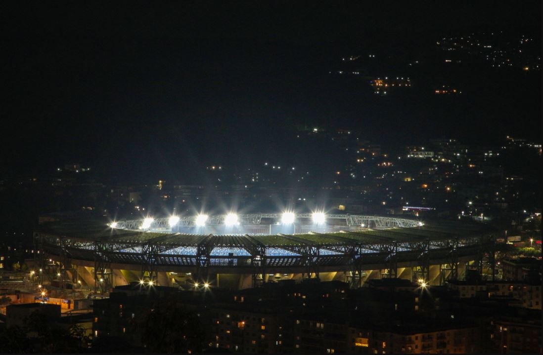 Tragjike pas ndeshjes Napoli-Milan/Gjendet një tifoz i vdekur pranë stadiumit, tentoi të hynte në tribunë pa biletë