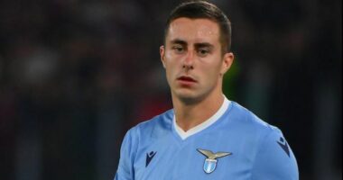 Lojtari i Lazios hero, i shpëton jetën agjentit të tij nga disa agresorë me armë në mes të Beogradit