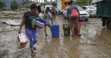 Uragani Otis godet Meksikën, raportohet për 27 të vdekur