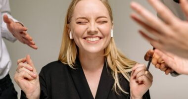 Nëntë fraza që thonë personazhet e fortë emocionalisht, sipas një psikologu të Harvardit