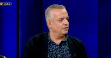 “Nimanbegu rrëzoi me votën e tij qeverinë e Abazoviç”, Nazarko: S’po tregon ndershmëri, hodhi firmën për të sjellë në pushtet Mandiç e Spajiç