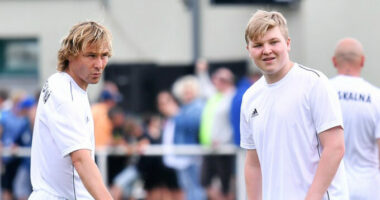 D&euml;nohet me gjasht&euml; ndeshje pezullim djali i Nedved, ofendoi dhe p&euml;shtyu gjyqtarin